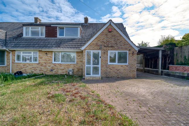 2 bed property, in Hardy Close, £300,000