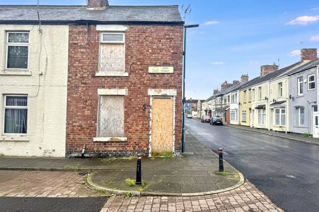 2 bed property, in John Street, £20,000