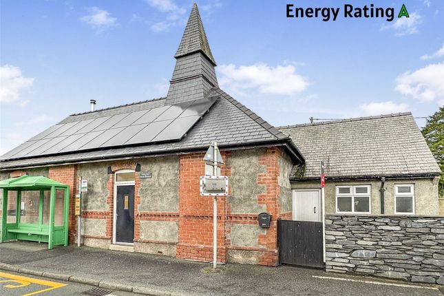 3 bed property, in Pennal, £299,500