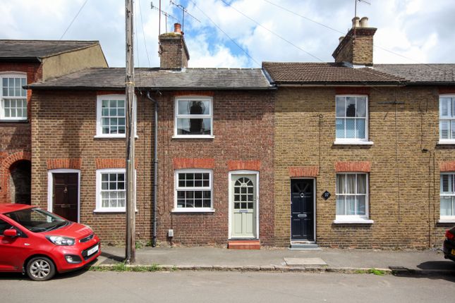 2 bed property, in George Street, £485,000
