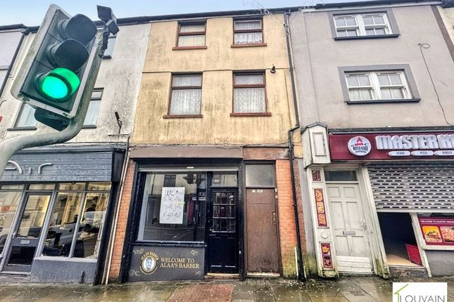 3 bed property, in Castle Street, £90,000
