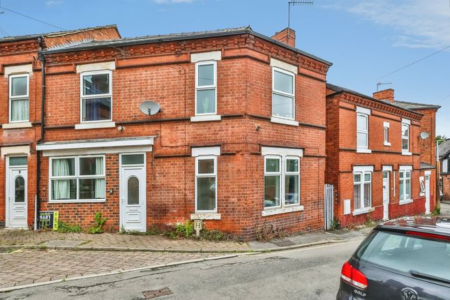4 bed property, in Northgate Street, £160,000
