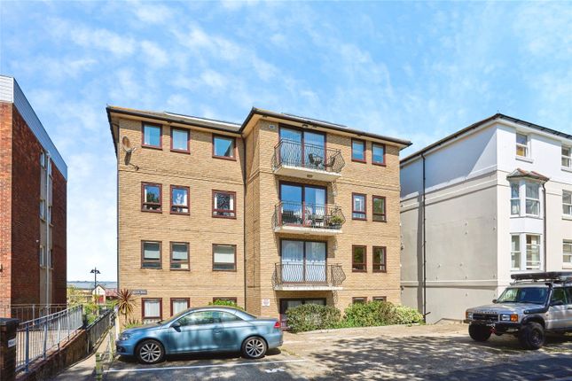 2 bed property, in Esplanade, £135,000