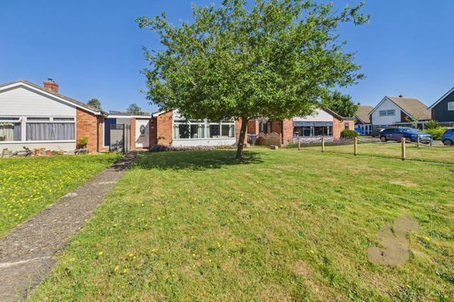 3 bed property, in Mayfield Way, £260,000