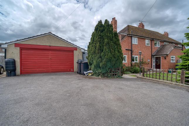3 bed property, in Shaftesbury Road, £350,000