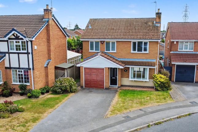 4 bed property, in Goodwood Drive, £425,000