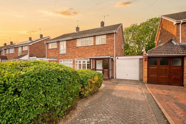 3 bed property, in Croft Road, £225,000