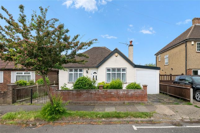 2 bed property, in Hardy Avenue, £600,000