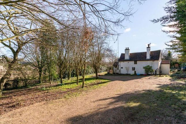 3 bed property, in Baldock Road, £899,950