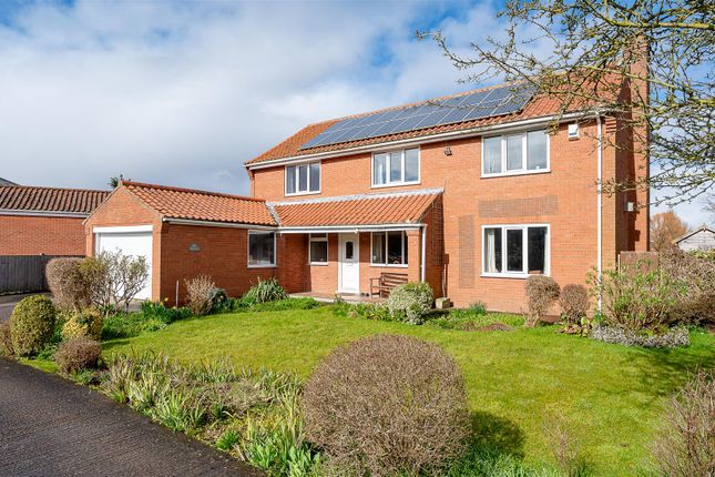 4 bed property, in Moor Lea Avenue, £550,000