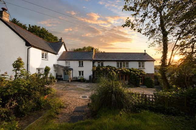 4 bed property, in Derriton, £695,000