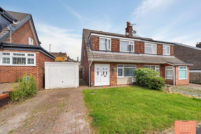 3 bed property, in Monmouth Court, £260,000