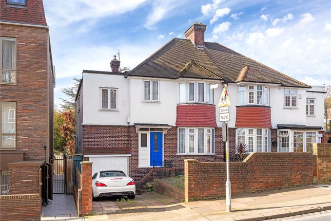 3 bed property, in Dog Kennel Hill, £1,000,000