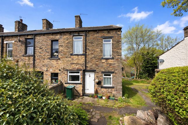 2 bed property, in Lister Ville, £100,000