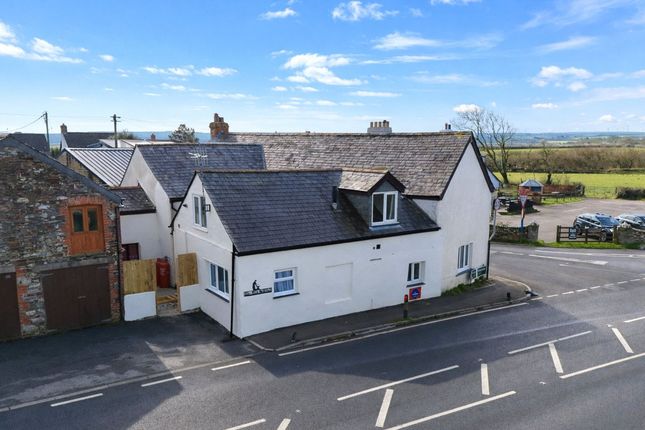 1 bed property, in Wainhouse Corner, £150,000