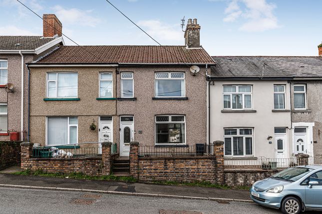 3 bed property, in Parish Road, £145,000