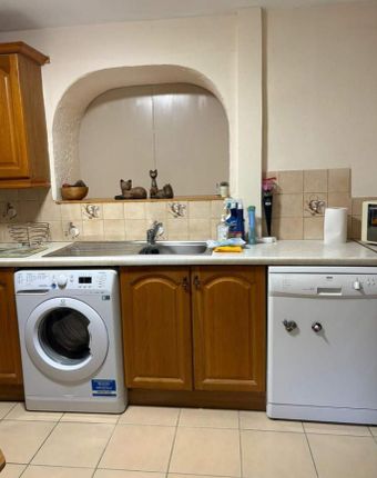 3 bed property, in Cotswold Green, £205,000
