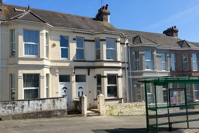 4 bed property, in Victoria Road, £250,000
