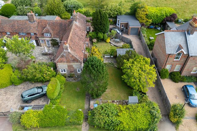 3 bed property, in Henfield Common North, £475,000