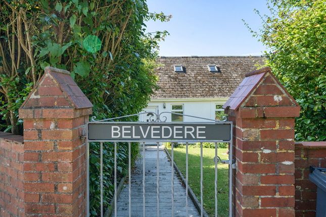 3 bed property, in Rock Hill, £645,000