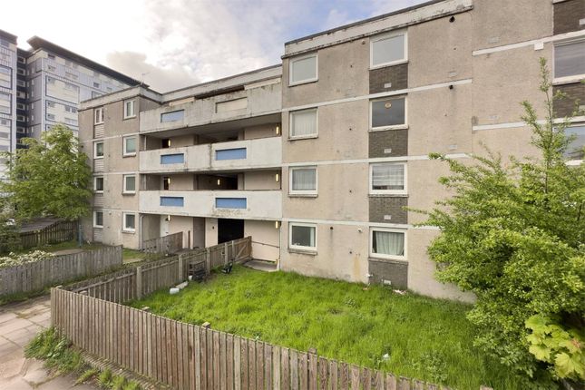 2 bed property, in 24/5, £105,000