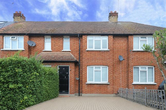 3 bed property, in Oakdene Road, £410,000