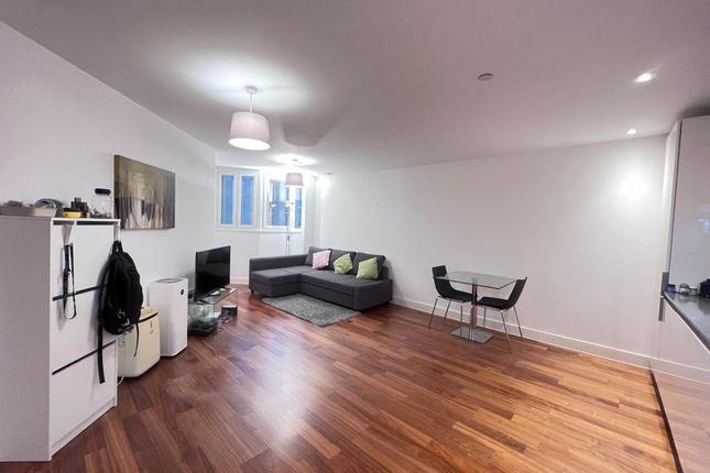 1 bed property, in Metropolitan House, £99,500