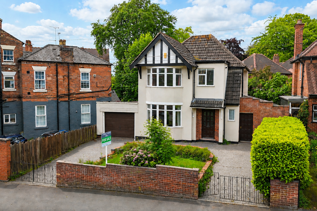 3 bed property, in Duffield Road, £375,000