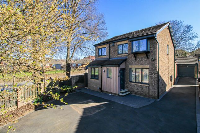 3 bed property, in Kirk Close, £365,000