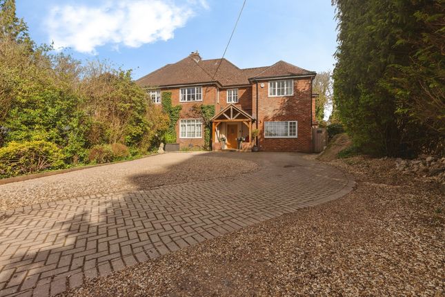 6 bed property, in Charlton Road, £700,000