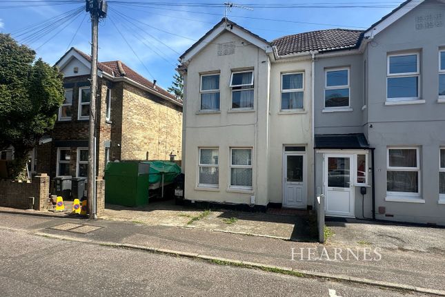 5 bed property, in Curzon Road, £400,000