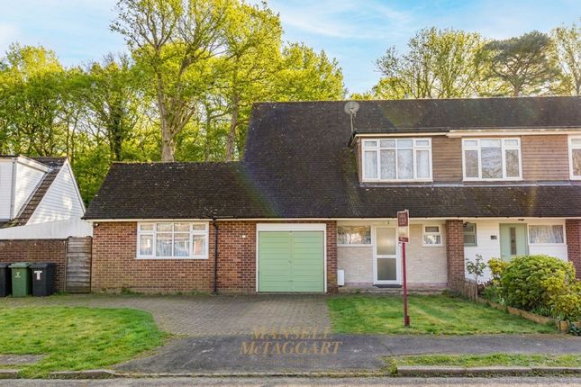 3 bed property, in Post Horn Close, £550,000