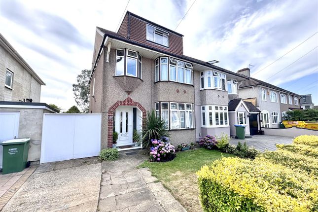 5 bed property, in Oakhurst Avenue, £575,000