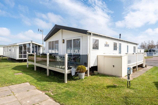 2 bed property, in California Cliffs, £35,000