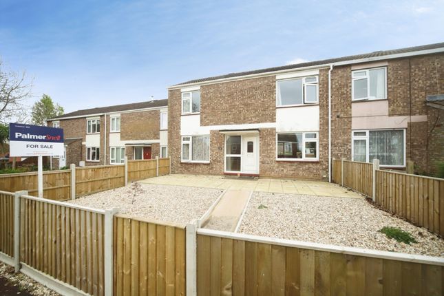 3 bed property, in Laurel Close, £190,000