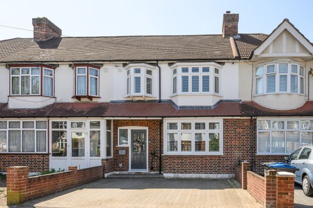 3 bed property, in Beaford Grove, £900,000
