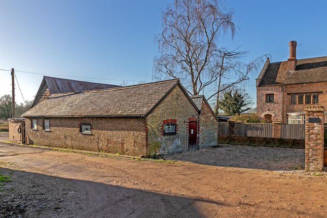 3 bed property, in Sewell, £375,000