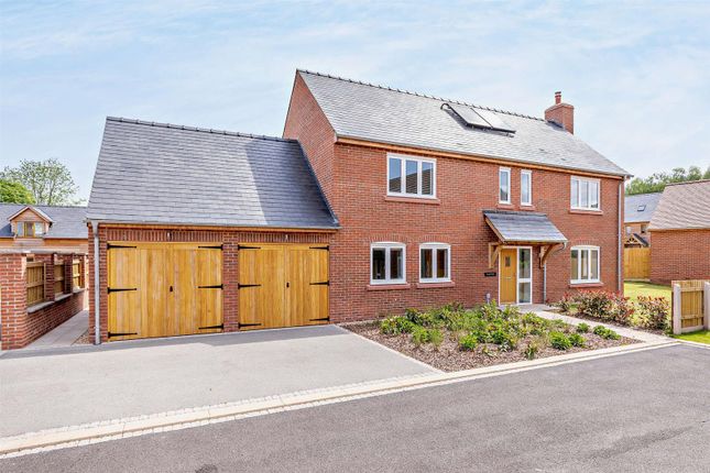 3 bed property, in 5 Old Hop Yard, £550,000