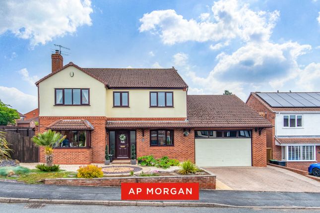 4 bed property, in Miller Close, £600,000