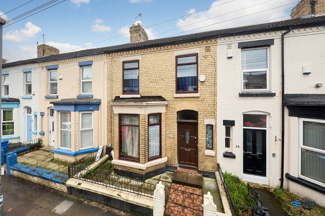 3 bed property, in Blantyre Road, £230,000