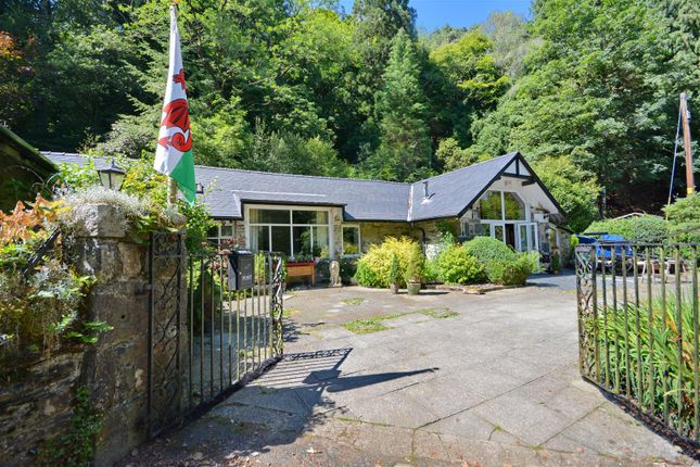 4 bed property, in Beddgelert, £445,000