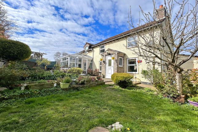3 bed property, in Gloucester Road, £595,000