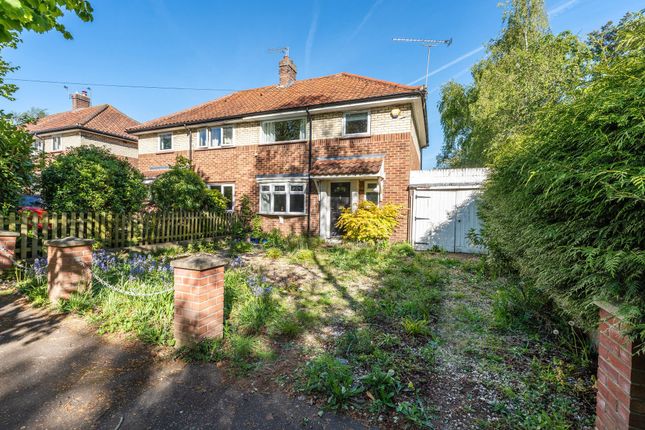 2 bed property, in Waterloo Park Avenue, £270,000