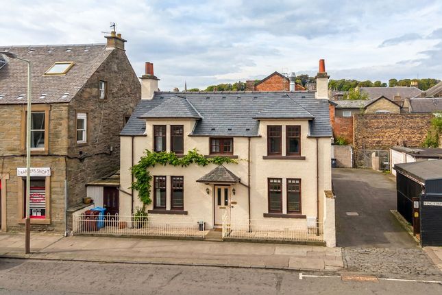 3 bed property, in 225 King Street, £299,000