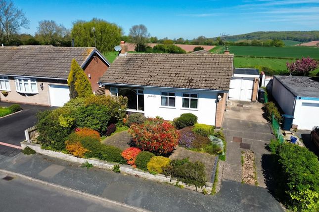 2 bed property, in Sunningdale Drive, £375,000