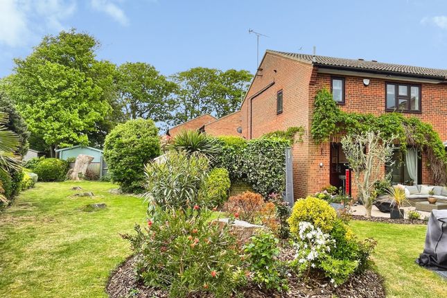 3 bed property, in Barrington Crescent, £375,000