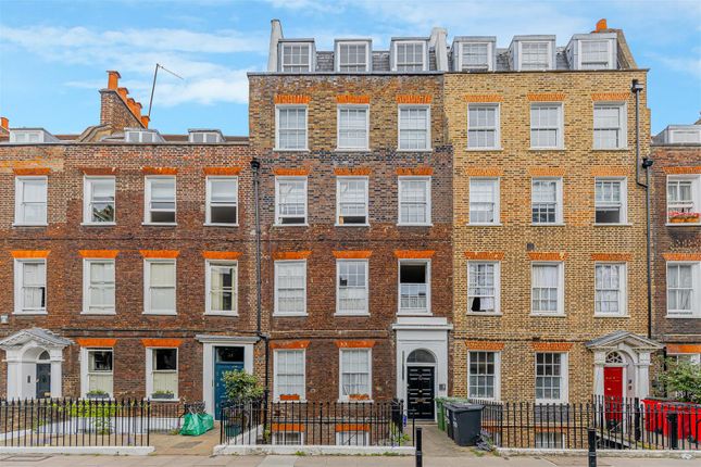 1 bed property, in Colebrooke Row, £265,000