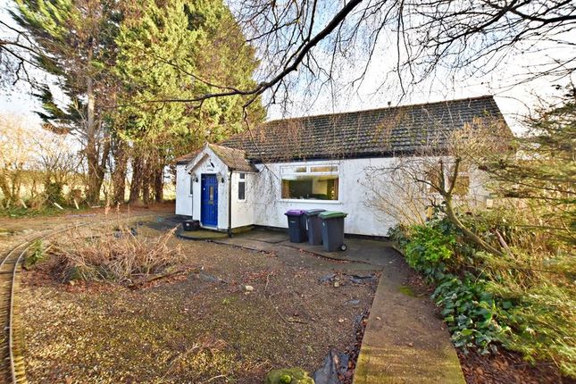 2 bed property, in Delph Road, £180,000