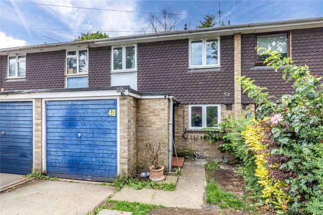 4 bed property, in Pinewood Grove, £425,000