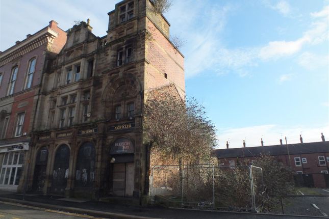 Studio, in Stamford Street Central, £500,000